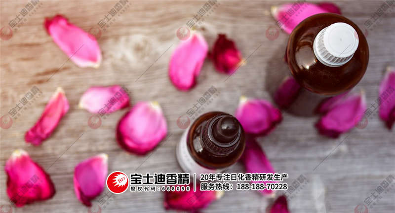 日化香（xiāng）精（jīng）