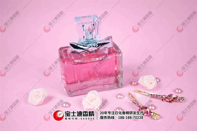 一瓶香水 一瓶香水